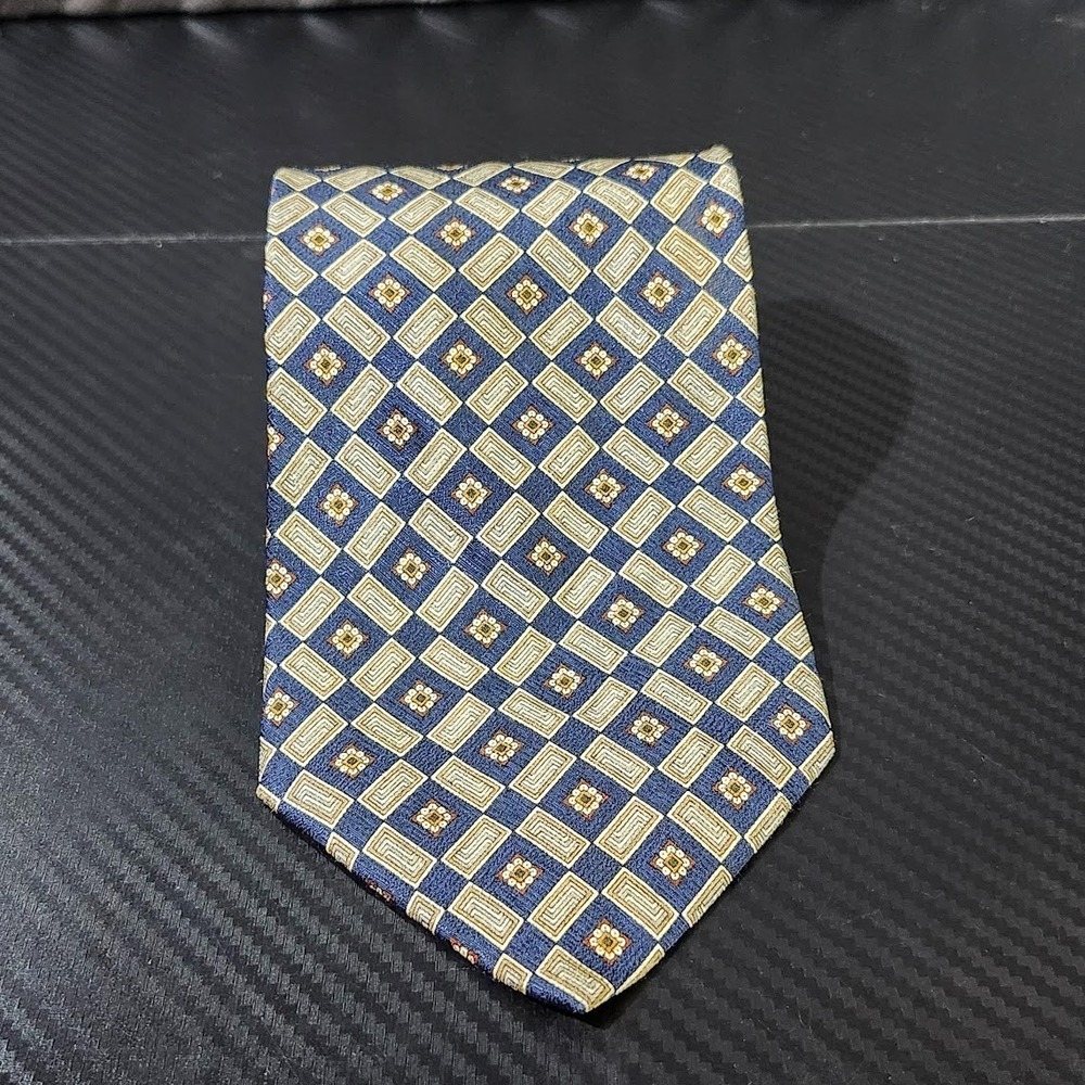 Geoffrey Beene 63" Blue + Yellow Geometric Pattern 100% Imported Silk Tie
